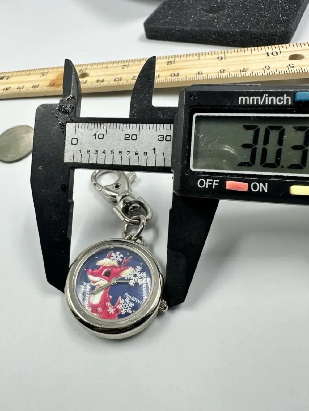 Rudolph the Red-Nosed Reindeer Keyring Watch Silver Tone Holiday New Battery